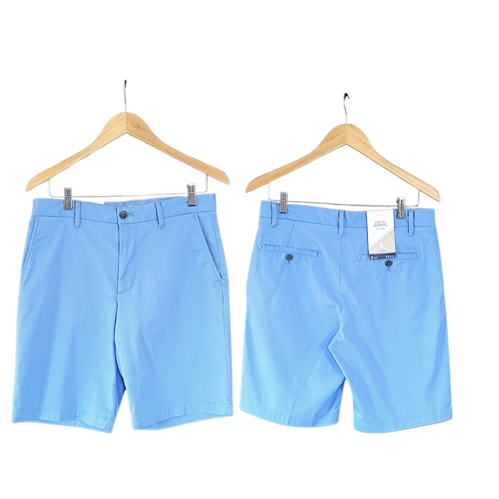 IZOD BLUE MENS  FLAT FRONT SHORTS 30 WAIST, NWT